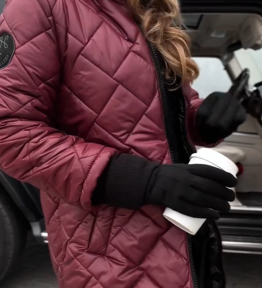 Martina | Elegante chaqueta de plumón acolchada con capucha